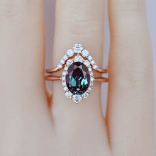 Load image into Gallery viewer, 3 Carat Oval Alexandrite Halo Engagement Ring, Promise Ring For Her,  Alexandrite Wedding Ring, 14K Gold Oval Alexandrite Engagement Ring Set