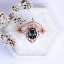 Load image into Gallery viewer, 14K Rose Gold Ring 2CT Oval Vintage Wedding Ring, Oval Alexandrite Halo Engagement Ring Set