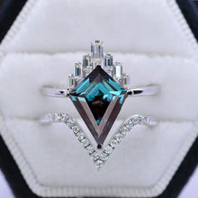 Load image into Gallery viewer, 14K Gold 4 Carat Kite Alexandrite Halo Engagement Ring, Eternity Ring Set