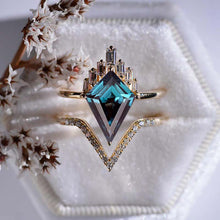 Load image into Gallery viewer, 14K Gold 4 Carat Kite Alexandrite Halo Engagement Ring, Eternity Ring Set
