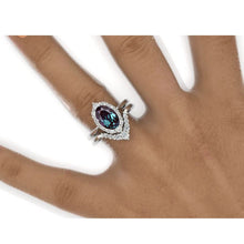 Load image into Gallery viewer, 3 Carat Oval Alexandrite Halo Engagement Ring, Promise Ring For Her, Alexandrite Wedding Ring, 14K Gold Oval Alexandrite Engagement Ring Set