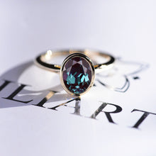 Load image into Gallery viewer, 3 Carat Oval Alexandrite Set Engagement Ring