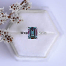 Load image into Gallery viewer, 3 Carat Emerald Cut Alexandrite Luxury Vintage Ring
