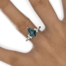 Load image into Gallery viewer, 2.5 Carat Kite Shield Teal Sapphire Engagement Ring. 2.5CT Fancy Shape Teal Sapphire Ring
