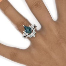Load image into Gallery viewer, 2.5 Carat Kite Teal Sapphire Engagement Ring. 2.5CT Fancy Shape Teal Sapphire Ring Set