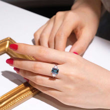 Load image into Gallery viewer, 2Ct Emerald cut Alexandrite ring, Alexandrite three stone ring, Alexandrite and moissanite ring, Alexandrite Emerald cut ring