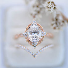 Load image into Gallery viewer, 14K Rose Gold Ring 2CT Oval Vintage Wedding Ring, Oval Moissanite Halo Engagement Ring Set