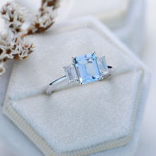 Load image into Gallery viewer, 3Ct Emerald cut Aquamarine ring, Aquamarine three stone ring, natural aquamarine and moissanite ring, genuine aquamarine emerald cut ring