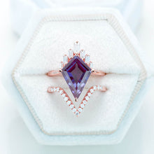 Load image into Gallery viewer, 14K Gold 4 Carat Kite Alexandrite Halo Engagement Ring, Eternity Ring Set
