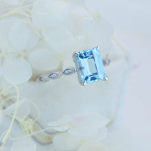 Load image into Gallery viewer, 3Ct Emerald cut Aquamarine ring, Aquamarine solitaire ring, natural aquamarine ring, genuine aquamarine emerald cut vintage ring