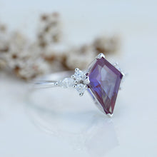 Load image into Gallery viewer, 3 Carat Kite Alexandrite Engagement Ring. 3CT Fancy Shape Alexandrite Ring