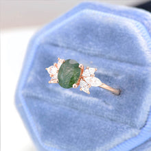 Load image into Gallery viewer, 1.5 Carat Oval Green Moss Agate Cluster 14K Rose Gold Ring
