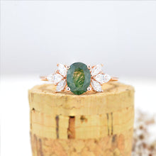 Load image into Gallery viewer, 1.5 Carat Oval Green Moss Agate Cluster 14K Rose Gold Ring
