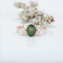 Load image into Gallery viewer, 1.5 Carat Oval Green Moss Agate Cluster 14K Rose Gold Ring