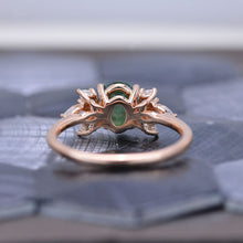 Load image into Gallery viewer, 1.5 Carat Oval Green Moss Agate Cluster 14K Rose Gold Ring