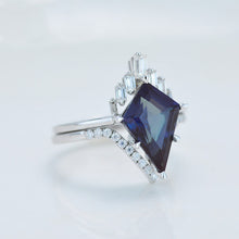 Load image into Gallery viewer, 14K Gold 4 Carat Kite Alexandrite Halo Engagement Ring, Eternity Ring Set