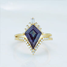 Load image into Gallery viewer, 14K Gold 4 Carat Kite Alexandrite Halo Engagement Ring, Eternity Ring Set