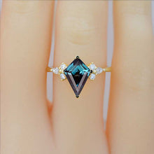 Load image into Gallery viewer, 2.5 Carat Kite Alexandrite Engagement Ring. 2.5CT Fancy Shape Alexandrite Ring