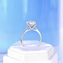 Load image into Gallery viewer, 8x8mm Princess Cut Moissanite Diamond White Gold Giliarto Engagement Ring