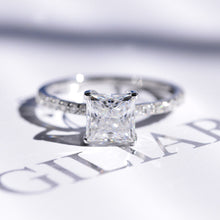 Load image into Gallery viewer, 1.5 Carat Princess Cut Moissanite Giliarto Engagement Ring