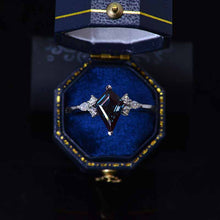 Load image into Gallery viewer, 3 Carat Kite Alexandrite Engagement Ring. 3CT Fancy Shape Alexandrite Ring