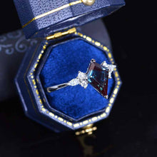 Load image into Gallery viewer, 3 Carat Kite Alexandrite Engagement Ring. 3CT Fancy Shape Alexandrite Ring
