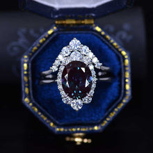 Load image into Gallery viewer, 3 Carat Oval Alexandrite Halo Engagement Ring, Promise Ring For Her,  Alexandrite Wedding Ring, 14K Gold Oval Alexandrite Engagement Ring Set