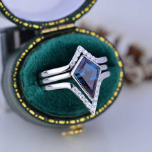 Load image into Gallery viewer, 14K White Gold 3 Carat Kite Vintage Kite Cut Alexandrite Halo Engagement Ring, Three Rings Set
