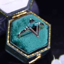 Load image into Gallery viewer, 2.5 Carat Kite Alexandrite Solitaire Engagement Ring