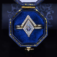 Load image into Gallery viewer, 2.5 Carat Kite Moissanite Engagement Ring. 2.5CT Fancy Kite Shape Moissanite Ring Set