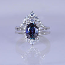 Load image into Gallery viewer, 3 Carat Oval Alexandrite Halo Engagement Ring, Promise Ring For Her,  Alexandrite Wedding Ring, 14K Gold Oval Alexandrite Engagement Ring Set