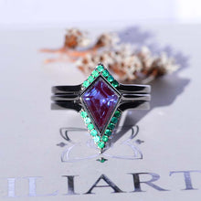 Load image into Gallery viewer, 14K White Gold 3 Carat Kite Alexandrite Bezel Engagement Ring, Emerald Three Rings Set