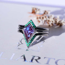 Load image into Gallery viewer, 14K White Gold 3 Carat Kite Alexandrite Bezel Engagement Ring, Emerald Three Rings Set