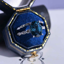 Load image into Gallery viewer, 14K White Gold 3.5 Carat Oval Teal Sapphire Rope Engagement Ring Eternity Ring Set