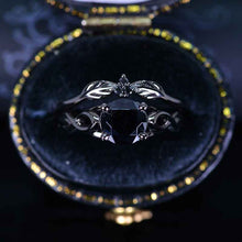 Load image into Gallery viewer, Black Moissanite Lattice Black Gold Celtic Engagement Ring Set