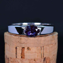 Load image into Gallery viewer, 2 Carat Alexandrite Men's Gold Ring.