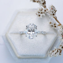 Load image into Gallery viewer, 4 Carat Oval Cut Ring. Moissanite Wedding Ring Anniversary ring, Vintage Royal Style Hidden Halo