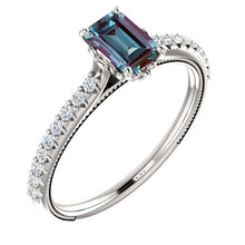 Load image into Gallery viewer, 10K Gold 6x4 mm Emerald Alexandrite Engagement Ring