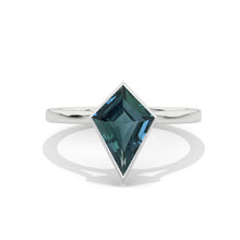 Load image into Gallery viewer, 2.5 Carat Kite Teal Sapphire Engagement Ring. 2.5CT Fancy Shield Shape Teal Sapphire Ring