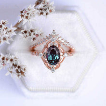 Load image into Gallery viewer, 14K Rose Gold Ring 2CT Oval Vintage Wedding Ring, Oval Alexandrite Halo Engagement Ring Set