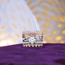 Load image into Gallery viewer, 14K Yellow Gold Floral-Inspired Band