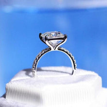 Load image into Gallery viewer, 2Ct Moissanite Engagement Ring, Solitaire Princess Cut Moissanite Engagement Ring, Moissanite Pave Accents Stones