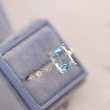 Load image into Gallery viewer, 3Ct Emerald cut Aquamarine ring, Aquamarine solitaire ring, natural aquamarine ring, genuine aquamarine emerald cut vintage ring
