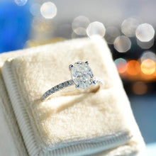 Load image into Gallery viewer, 2 Carat Oval Swarovski Gem Engagement Ring