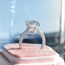 Load image into Gallery viewer, pear cut diamond ring