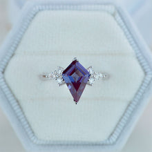Load image into Gallery viewer, 3 Carat Kite Alexandrite Engagement Ring. 3CT Fancy Shape Alexandrite Ring