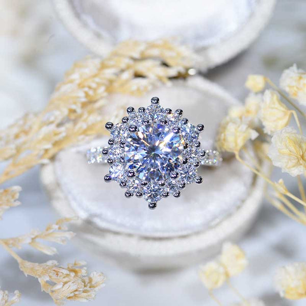 Snowflake Moissanite Ring: A Brilliant Choice for Your Perfect Sparkle