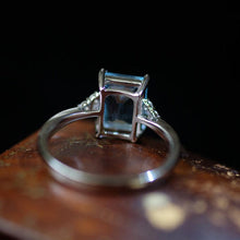 Load image into Gallery viewer, 3Ct Emerald cut Aquamarine ring, Aquamarine solitaire ring, natural aquamarine ring, genuine aquamarine emerald cut vintage ring
