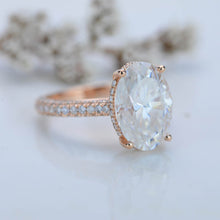 Load image into Gallery viewer, 8 Carat Oval Cut 14x10mm Giliarto Moissanite Hidden Halo Rose Gold Engagement Ring
