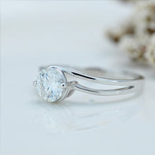 Load image into Gallery viewer, 1 Carat Giliarto Moissanite White Gold Engagement Ring
